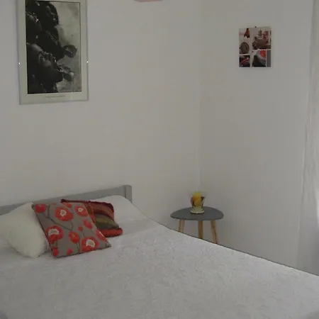Joli T2 1er Etage Ancienne Bergerie * 라센느쉬르메르