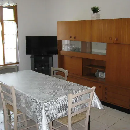 Joli T2 1er Etage Ancienne Bergerie 아파트